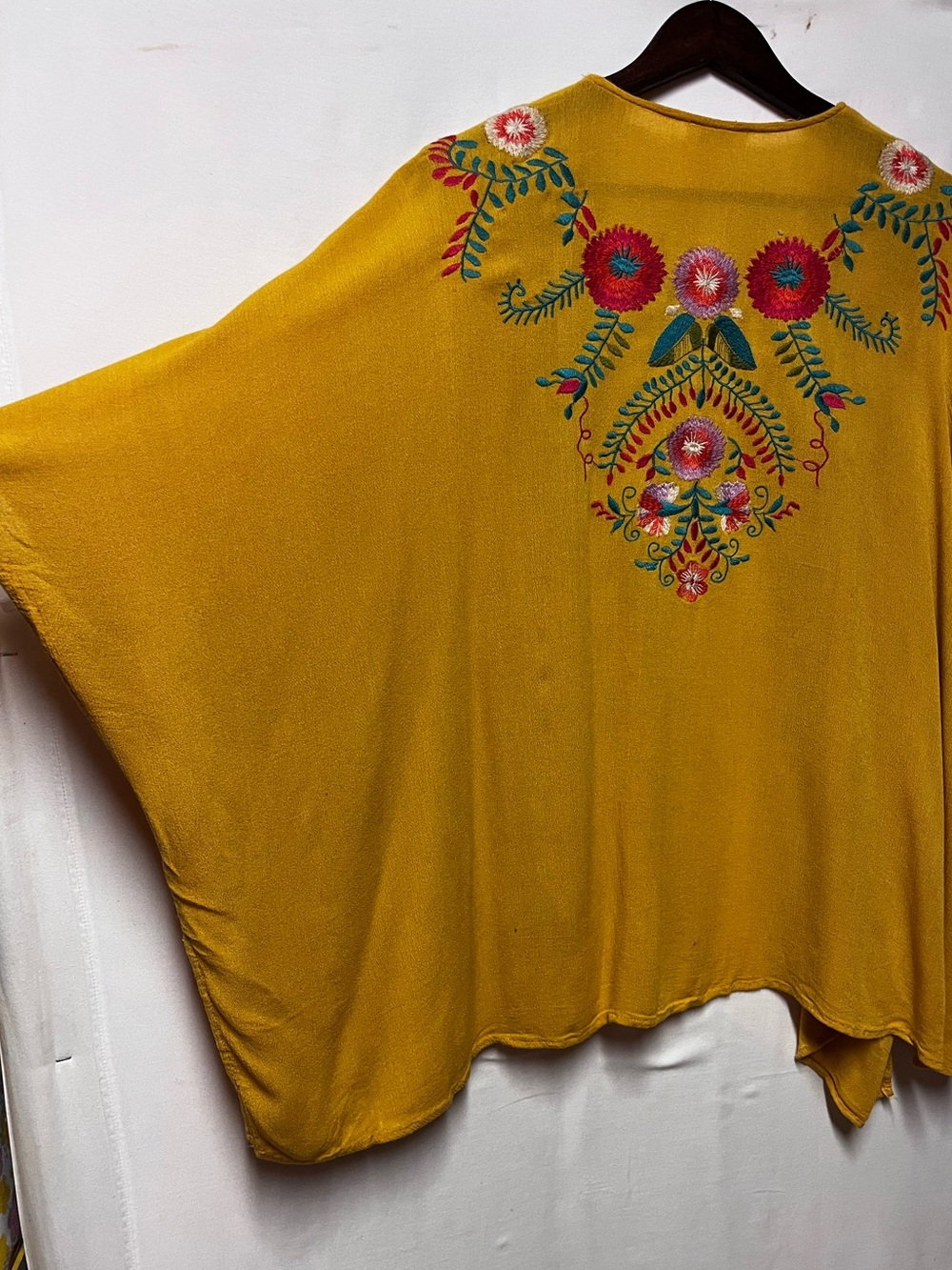 Umgee Mustard Yellow Floral Embroidered Kimono Cardigan M/L Oversized Boho Artsy - Picture 11 of 16
